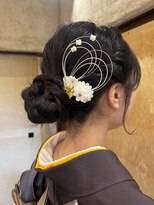 穀雨(Kokuu)&nbsp;着物ヘア/大人ガーリー/ダークアッシュ/似合わせカット/弥富