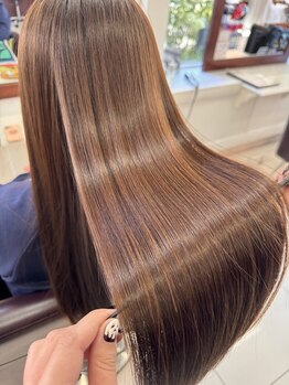 ミングル 函館店(MINGLE)の写真/髪質は変えられる!年齢に負けない美しさを♪低ダメージでリスクも少ない”圧倒的なサラツヤ髪”が叶う!