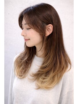 テラ(terra) 透明感グラデーションベージュ×くびれレイヤー