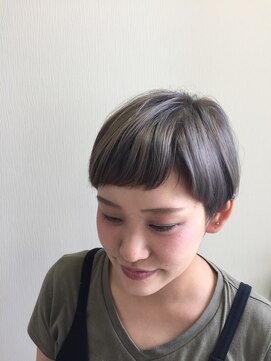 ヘア ル シェーヌ(hair le chene) グレイッシュ