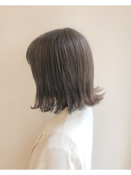 デイリリーバイアメリア 川西店(daylily by Ameria) 外ハネボブ→白井　涼貴