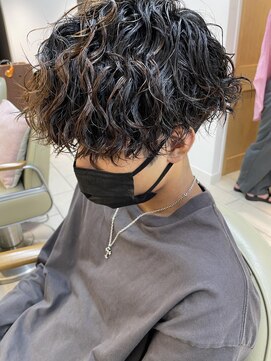 テトラ バイ ネオリーブ 横浜西口店(tetra by neolive) 横浜★前下がりマッシュのツイストスパイラル