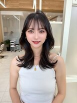 アフロートリノ(AFLOAT Leino)&nbsp;大人かわいい顔まわりレイヤーカット　くびれヘア韓国ヘア