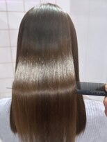 ロンドルーチェ 心斎橋(Lond luce)&nbsp;ダークアッシュ/ミディアムレイヤーカット［髪質改善/縮毛矯正］