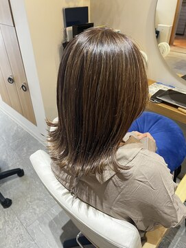 パラゴ(PARAGO.) 《緑橋/城東区/女性サロン》白髪ぼかしハイライト×艶ベージュ