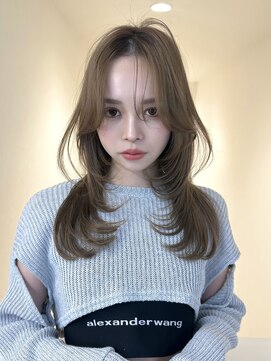 アイトーキョーエス 渋谷(AI TOKYO S) レイヤーカット ナチュラルベージュ ハッシュカット