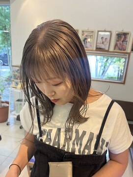 ヘアーコンセプト アイアイオ(HAIR CONCEPT iio) グレージュcolor