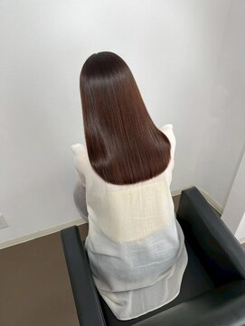 イオエ 元町(ioe) 黒髪/髪質改善/クラゲヘアー/暗髪カラー/艶カラー/小顔/縮毛矯正