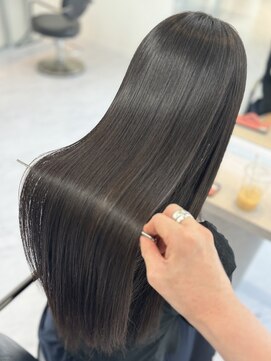 ヴィヴィー 福岡天神店(VIVIE) 柔らか絹ストレート