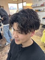 エクリュ(eKuryu)&nbsp;センターパートツイストスパイラルパーマ