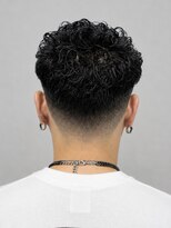 スター(STAR)&nbsp;フェード×カーリーショート｜垢抜けヘア