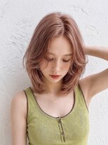 ヌフ(neuf) 大人可愛いピンクベージュ×顔周りレイヤーボブ