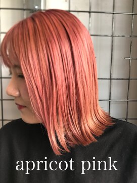ウム(UMM) 【UMM國守】アプリコットピンク艶ボブ_無造作カールボブディ