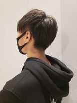 ギフト ヘアーデザイン(gift hair design) ２ブロックセンターパートスリークショート