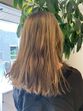 ディーヘアーデザイン(d.HAIR DESIGN) ロング×ハイトーンカラー