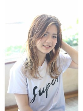 ビーワールド(B WORLD) ロングレイヤー 【藤枝/オーガニックカラー/髪質改善】