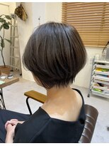 チリンバイロストシティー(Chillin by LOSTCITY)&nbsp;丸みくびれショート髪質改善白髪ぼかしハイライトスクールカット