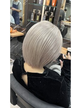 ラピス 大阪心斎橋店(Lapis) パールホワイト