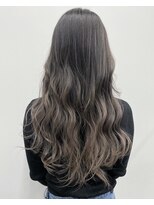 エル(L by truecreation)&nbsp;ブリーチ/春日部/ダブルカラー/学割U24/顔周り/ハイトーン/韓国