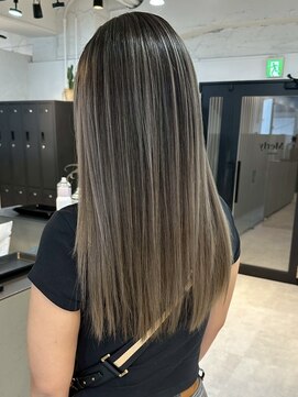 メリー オオサカ(Merly Osaka) contrast balayage