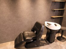 ニイ(Nii.)の雰囲気（フルフラットのシャンプー台でリラックスしてシャンプーします。）