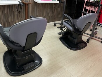 ディオンの写真/髪のダメージだけでなく、頭皮や髪の悩みにも対応!頭皮の状態を整える施術で、健康な美艶カラーを実現♪