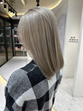 ロンドルピナス 小倉(Lond Lupinus) ミディアムヘア暗めカラー/デザインカラー/フェイスフレーミング