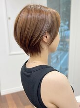 ヴェリーテ(Verite) デザインカラー/レイヤーカット/ウェットヘア/オリーブベージュ