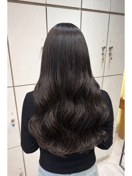 ヴァネッサ VANESSA 透明感抜群ダブルイルミナカラー艶グレージュ鶴見