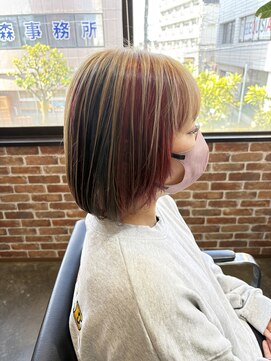 ヴィップルーム(viproom) ピンクベージュレイヤーボブニュアンスカラー外ハネボブショート