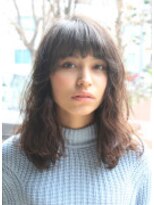 ブークル(boucle)&nbsp;厚めバンク小顔エアリーミディ