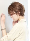 小顔前下がりショート×シアベージュカラー_シースルーバング