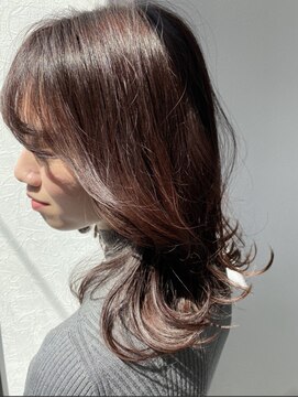 リラ(Lera) 大人の艶ブラウン×くびれ巻き