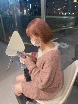 ムーム(Momb) ツヤピンクベージュ