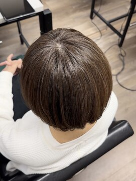 ヴィフ 大船(VIF) 脱白髪染め/ショートボブ/ショートカット/白髪ぼかし/大船駅大船