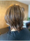 大人可愛い小顔ウルフミルクティベージュ立体感ひし形