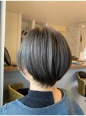 ショートボブ