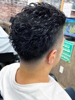 ヘアーコレクション グロース(HAIR COLLECTION Growth)&nbsp;10代20代30代メンズフェードカットパーマ短髪ワイルド黒髪