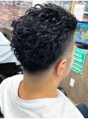 10代20代30代メンズフェードカットパーマ短髪ワイルド黒髪