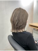ハイトーングレージュ