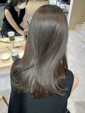 ティア(Tia.) (韓国風/くびれヘア/縮毛矯正/前髪/韓国レイヤー/小顔)