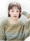 シースルーバング　オン眉　ミニボブ　ミルクティーベージュ