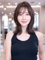 イオ 本厚木(io)&nbsp;ミディアムくびれ顔周りレイヤーカット髪質改善ストレート