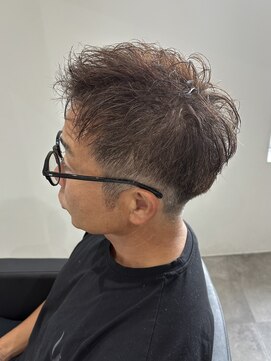 ヒュイル バイ ニアウ(Hwyl by Niau) メンズカットジェットモヒカンショートスタイル刈り上げショート