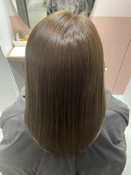 ジーナ 大宮(Zina) オリーブベージュカラー