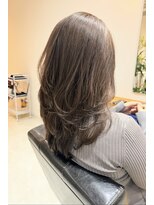 カイ(kai)&nbsp;透明感レイヤーカット