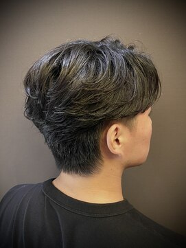 ヒロギンザバーバーショップ 新宿店(HIRO GINZA BARBER SHOP) センターパート ニュアンスパーマ