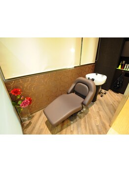 『地肌クレンジング』から『リラクゼーション』まで、4つのコースから髪の悩みに合わせて選べます♪