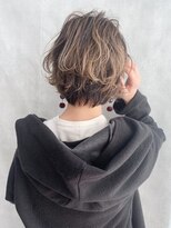 ムウ 難波(MOU)&nbsp;ハッシュカットフルバング似合わせカットレッドブラウン20代30代