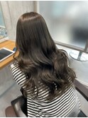 オリーブグレージュ